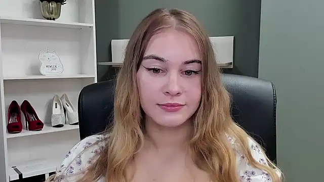 kitty valeria online show from November 6, 9:59 pm