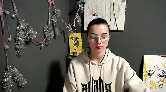 Snapshot of lady_olivia_ chatting on December 19, 1:40 pm lady olivia  online show from December 19, 1:40 pm
