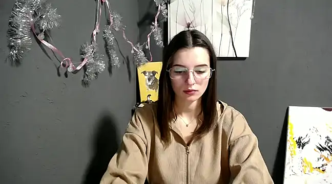 Snapshot of lady_olivia_ chatting on December 20, 1:11 pm lady olivia  online show from December 20, 1:11 pm
