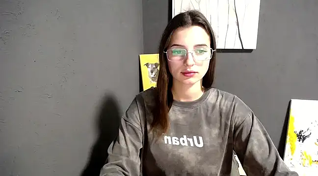Snapshot of lady_olivia_ chatting on February 17, 4:48 pm lady olivia  online show from February 17, 4:48 pm