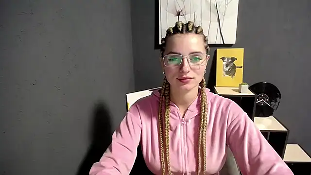 Snapshot of lady_olivia_ chatting on October 15, 3:56 pm lady olivia  online show from October 15, 3:56 pm