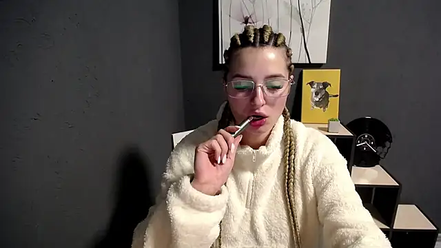 Snapshot of lady_olivia_ chatting on October 17, 2:52 pm lady olivia  online show from October 17, 2:52 pm