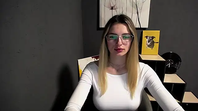 lady olivia  online show from May 9, 11:48 am