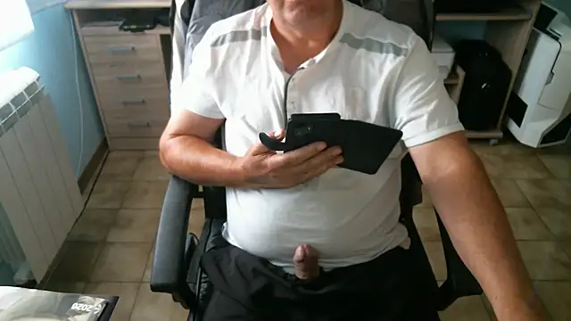 Snapshot of urick10500 chatting on July 3, 7:26 am urick10500 online show from July 3, 7:26 am