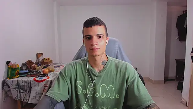 Snapshot of Balo_lovers chatting on January 25, 8:21 pm Balo lovers online show from January 25, 8:21 pm