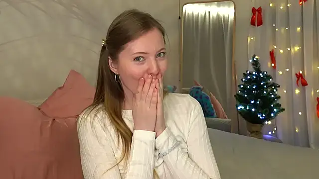  elisa omm  online show from December 17, 1:06 pm