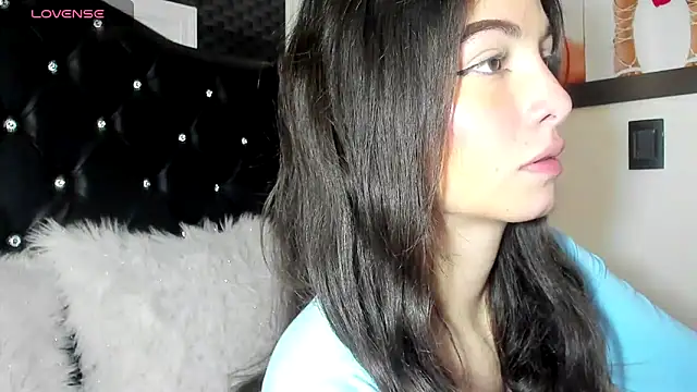 diana queen  online show from March 3, 9:48 pm