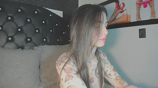 diana queen  online show from April 16, 9:04 pm