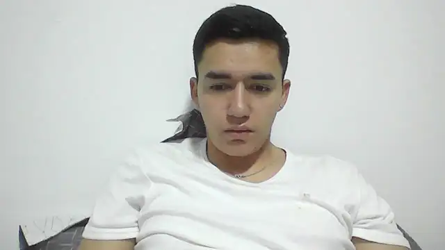 Snapshot of Estebitan_vm chatting on October 1, 5:02 am Estebitan vm online show from October 1, 5:02 am