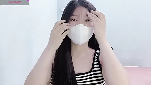 tanhxiu online show from November 11, 1:44 pm