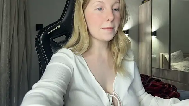 x ivy x online show from December 10, 4:27 pm