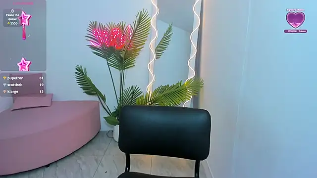 Chiara tay online show from January 15, 8:30 am