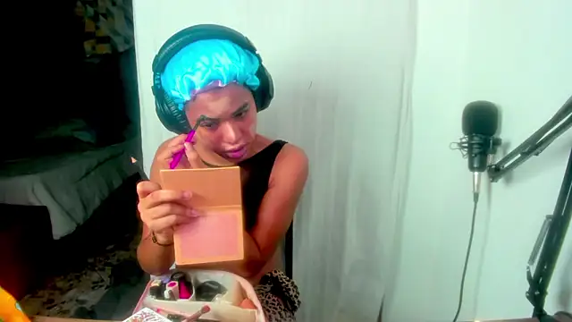 meghanSusexx online show from February 5, 8:02 pm