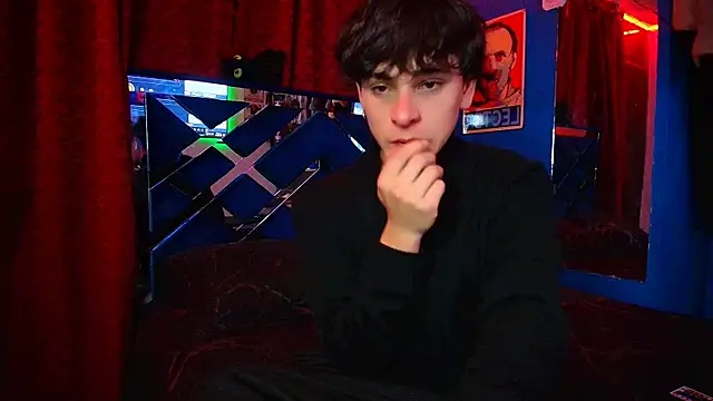 Luke Howland online show from November 7, 12:54 am