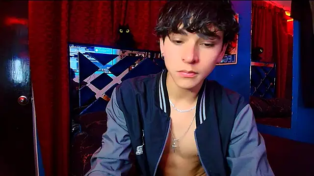 Luke Howland online show from November 21, 12:43 am