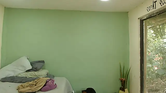 Snapshot of danielitopapuu chatting on January 16, 3:49 pm danielitopapuu online show from January 16, 3:49 pm