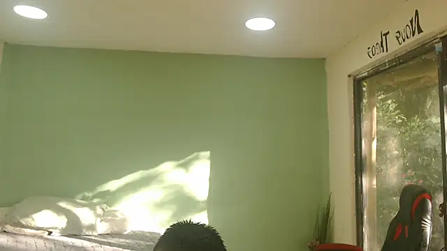 Snapshot of danielitopapuu chatting on February 2, 9:57 pm danielitopapuu online show from February 2, 9:57 pm