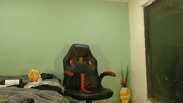 Snapshot of danielitopapuu chatting on February 17, 3:03 am danielitopapuu online show from February 17, 3:03 am