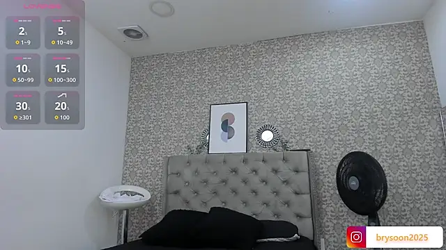 Snapshot of Bryson_Collins_ chatting on October 10, 11:26 pm Bryson Collins online show from October 10, 11:26 pm