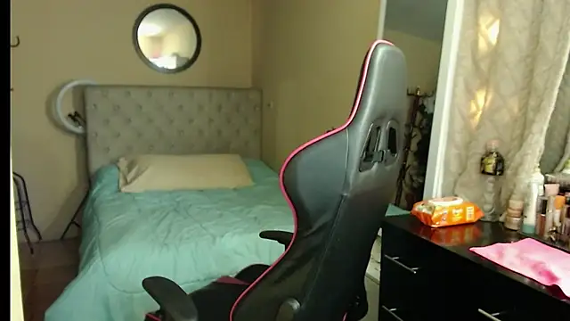 Carol Scottt online show from September 21, 7:59 pm