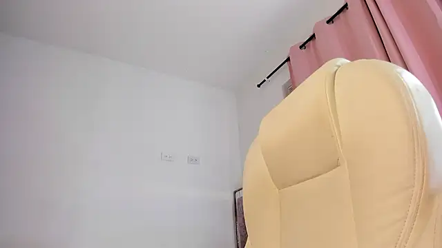 jessimegansexi online show from March 11, 8:20 pm