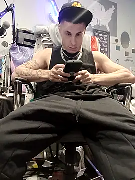 --D-a-D-D-y- online show from September 19, 2:18 pm