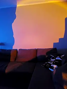 McdyllanXX online show from October 6, 4:37 pm