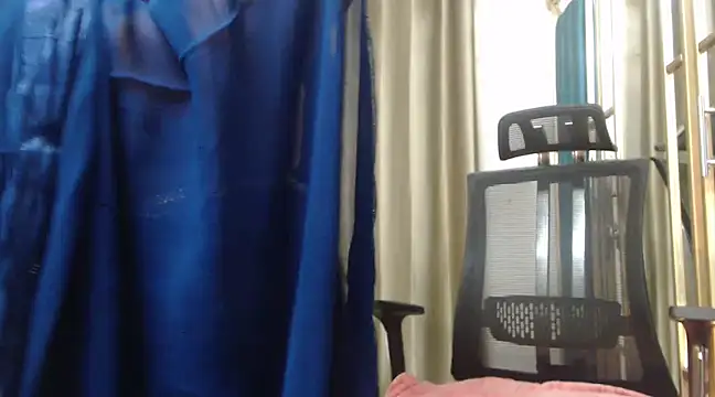 desi-maisa130 online show from January 23, 7:07 pm