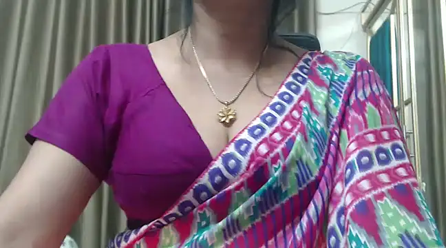 desi-maisa130 online show from February 1, 6:08 pm