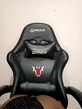 charmainexxx online show from February 25, 11:25 pm