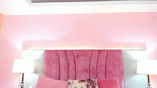 SophiaLaurens online show from January 11, 9:36 am