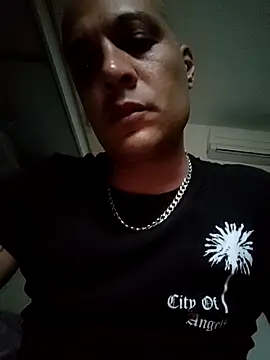 eAndrefHarrf online show from June 6, 4:06 am