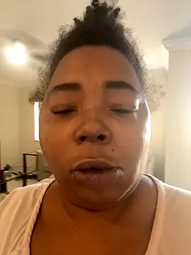 Snapshot of JCCaramelbarbie1 chatting on October 20, 4:18 pm JCCaramelbarbie1 online show from October 20, 4:18 pm
