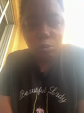 JCCaramelbarbie1 online show from May 6, 11:37 am