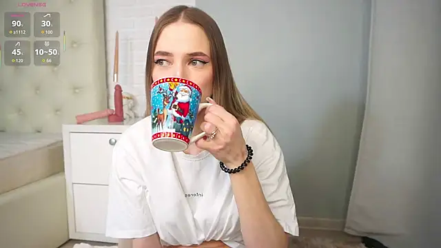 heidas dream online show from December 19, 6:42 am