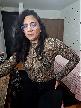 Thaliacooper  online show from December 13, 11:32 pm