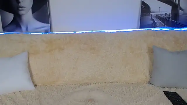 AlmaSquirt online show from February 28, 7:15 pm