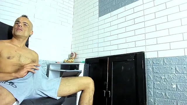 GeorgeZarrate online show from April 9, 4:23 pm