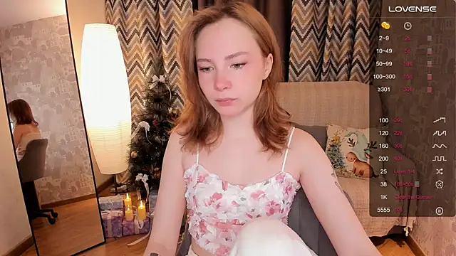 LanaBlu  online show from December 13, 7:15 am