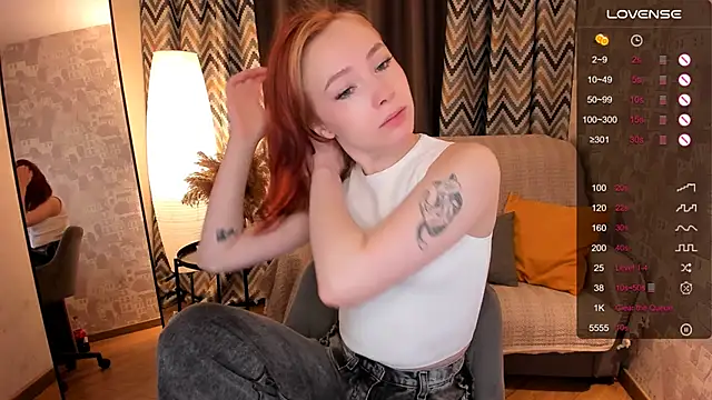 LanaBlu  online show from February 4, 2:17 am