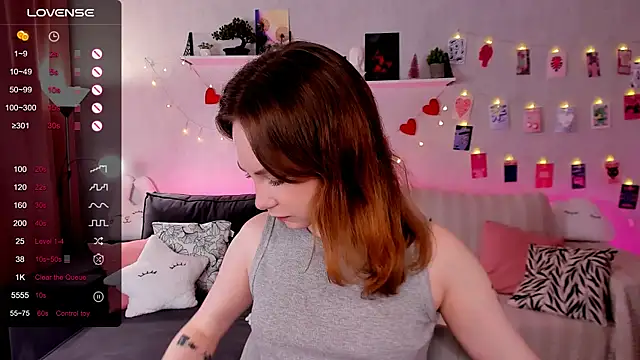 LanaBlu  online show from December 14, 6:19 am