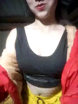 Snapshot of beemnh chatting on January 15, 12:47 pm beemnh online show from January 15, 12:47 pm