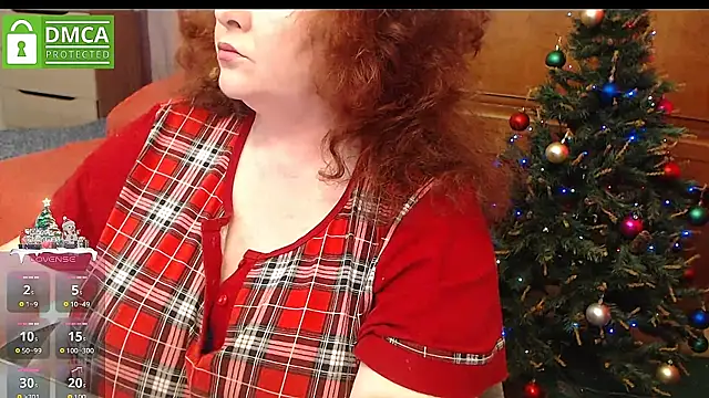 Snapshot of RoseRed69 chatting on December 28, 6:28 am RoseRed69 online show from December 28, 6:28 am