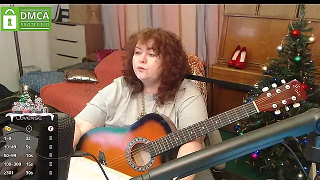 Snapshot of RoseRed69 chatting on January 2, 9:43 am RoseRed69 online show from January 2, 9:43 am