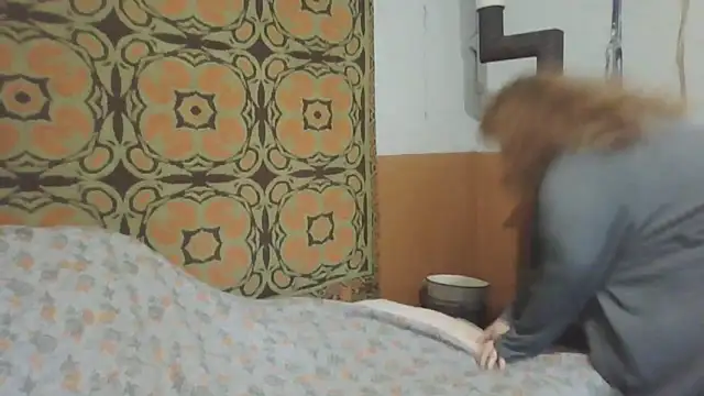 Snapshot of RoseRed69 chatting on October 3, 2:08 am RoseRed69 online show from October 3, 2:08 am