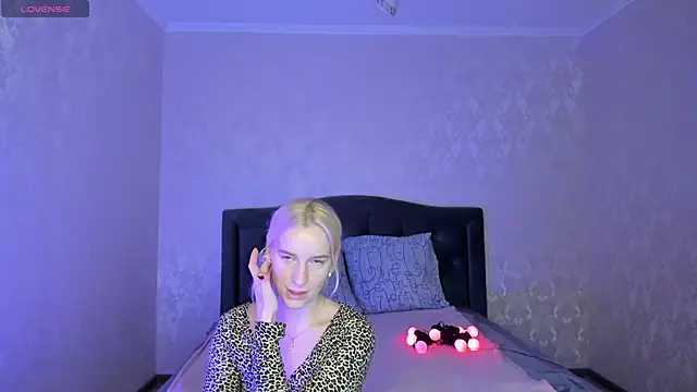 Amanda054 online show from January 27, 12:01 am