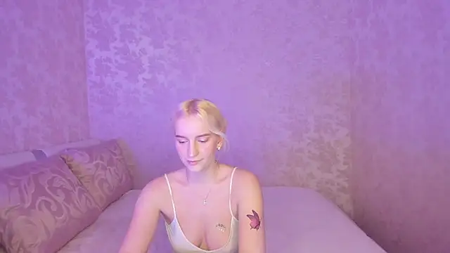 Amanda054 online show from March 19, 5:50 pm