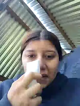 Snapshot of caro_sweett chatting on December 2, 2:08 pm caro sweett online show from December 2, 2:08 pm