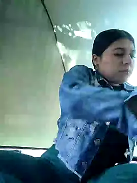 Snapshot of caro_sweett chatting on December 16, 1:00 pm caro sweett online show from December 16, 1:00 pm