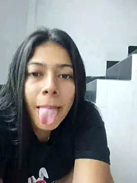 Snapshot of caro_sweett chatting on December 22, 12:49 pm caro sweett online show from December 22, 12:49 pm